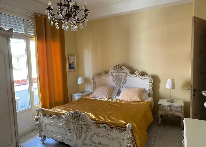 Caffarelli Apartment